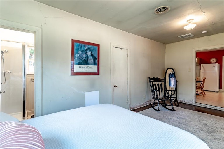 Photo 11 of 27 - 603 Coyle St, Garland, TX 75040