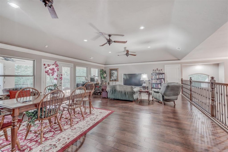 Photo 13 of 31 - 2026 Pecan St, Katy, TX 77494