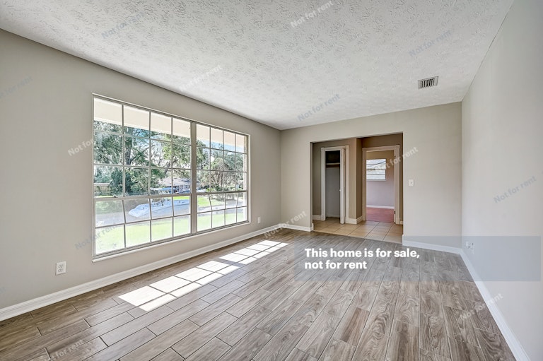 Photo 17 of 35 - 2590 Aquarius Rd, Orange Park, FL 32073