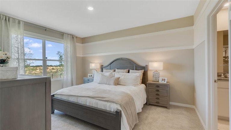 Photo 12 of 28 - 2348 Canyon Oak Dr, Davenport, FL 33837