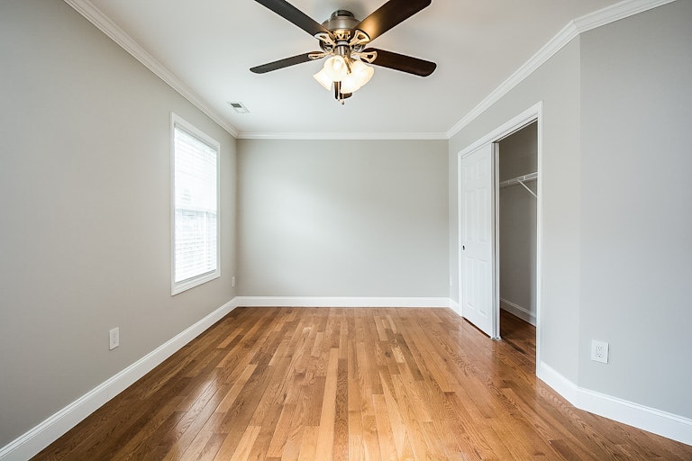 Photo 10 of 15 - 5507 Vista View Ct, Raleigh, NC 27612