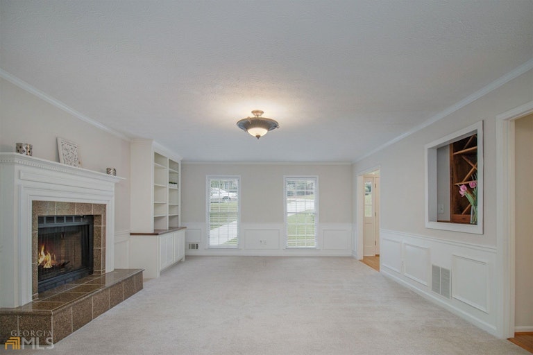Photo 10 of 46 - 2895 Shurburne Dr, Alpharetta, GA 30022