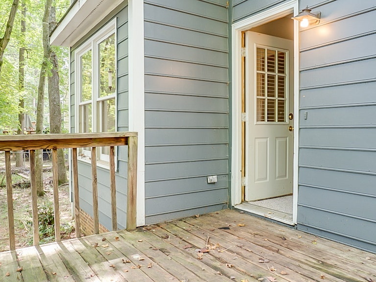 Photo 21 of 22 - 612 Sanderson Dr, Durham, NC 27704