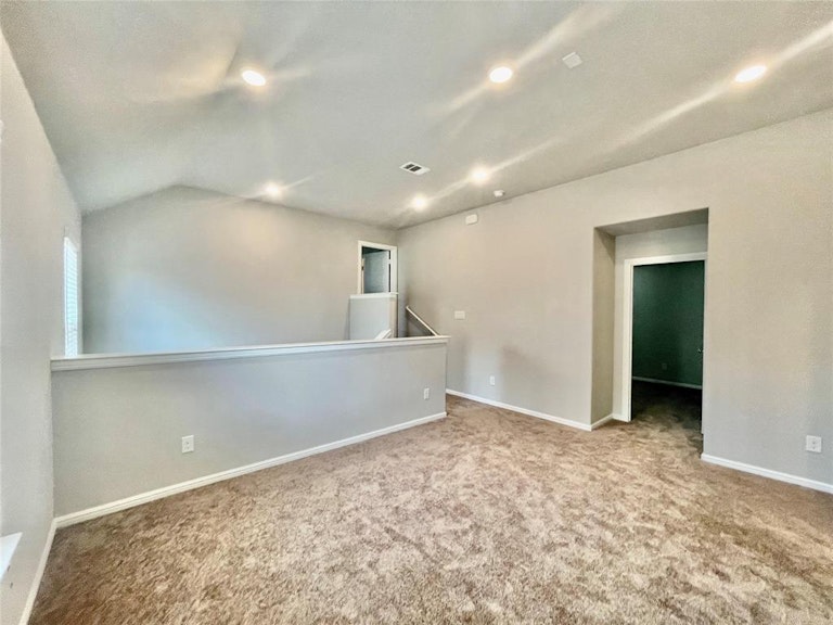 Photo 19 of 39 - 3209 Puffin Ln, Celina, TX 75009
