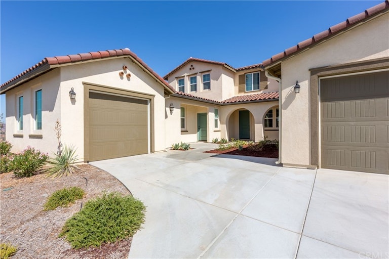 Photo 2 of 75 - 13952 Lily Ln, Riverside, CA 92503