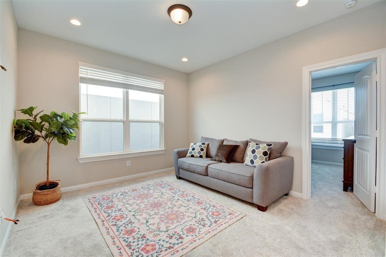 Photo 6 of 33 - 10009 Granary Dr, Houston, TX 77080