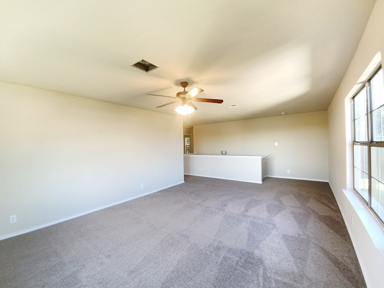 Photo 12 of 27 - 111 Salerno Dr, San Marcos, TX 78666
