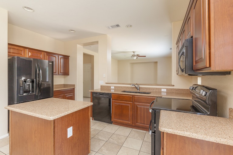 Photo 3 of 28 - 14999 N 137th Ln, Surprise, AZ 85379