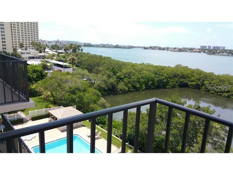 Photo 16 of 22 - 7050 Sunset Dr S #614, South Pasadena, FL 33707