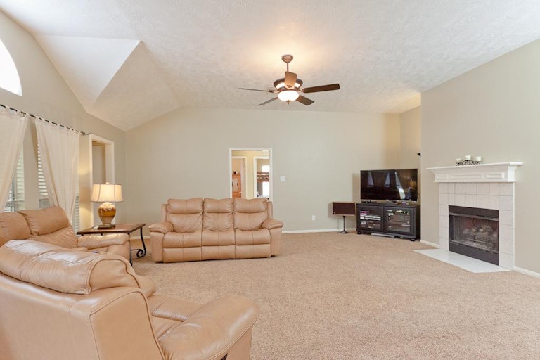 Photo 6 of 17 - 2916 Cambridge Circus, Pearland, TX 77581