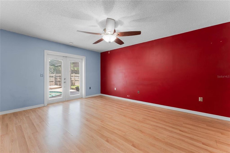 Photo 13 of 31 - 1660 Boulder Creek Ct, Apopka, FL 32712