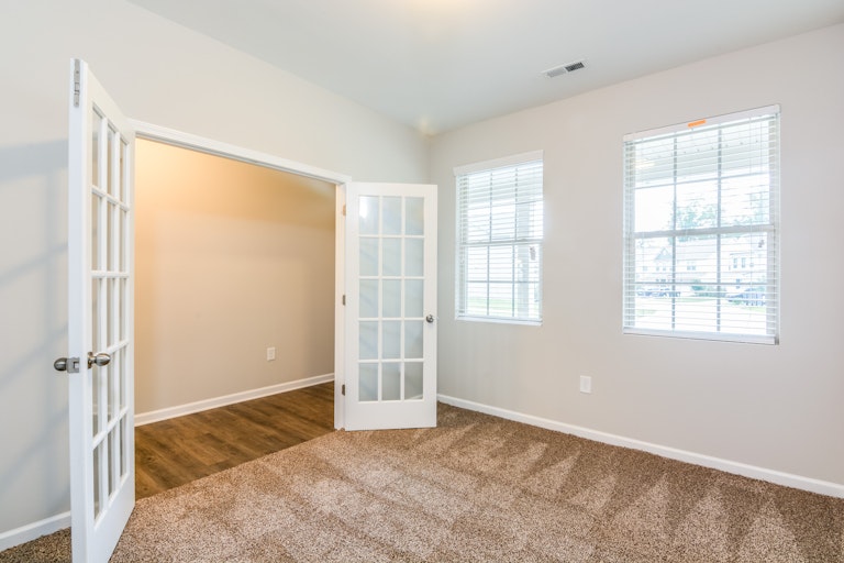 Photo 7 of 17 - 604 Lavenham Ln, Fuquay Varina, NC 27526