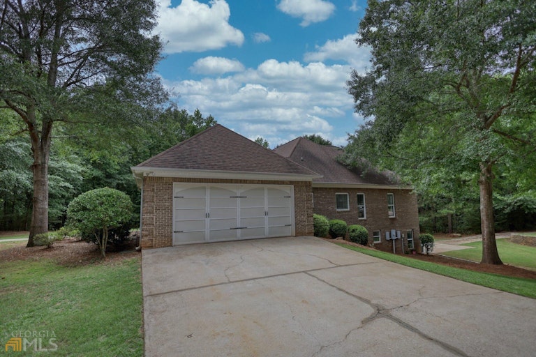 Photo 7 of 50 - 235 Newton Ridge Dr, Covington, GA 30014