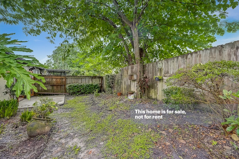 Photo 34 of 35 - 9943 Fawn Ridge Dr, Jacksonville, FL 32256