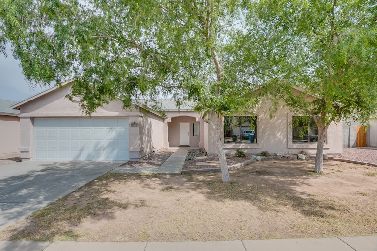 Photo 1 of 34 - 3014 W Daley Ln, Phoenix, AZ 85027