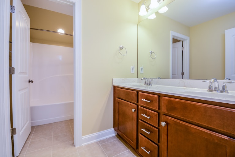 Photo 14 of 18 - 99 White Pine Dr, Clayton, NC 27527
