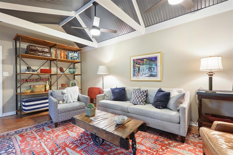 Photo 13 of 49 - 2203 University Blvd, Houston, TX 77030