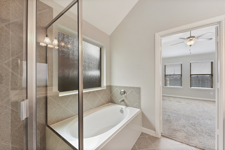 Photo 4 of 26 - 14313 Mariposa Lily Ln, Haslet, TX 76052