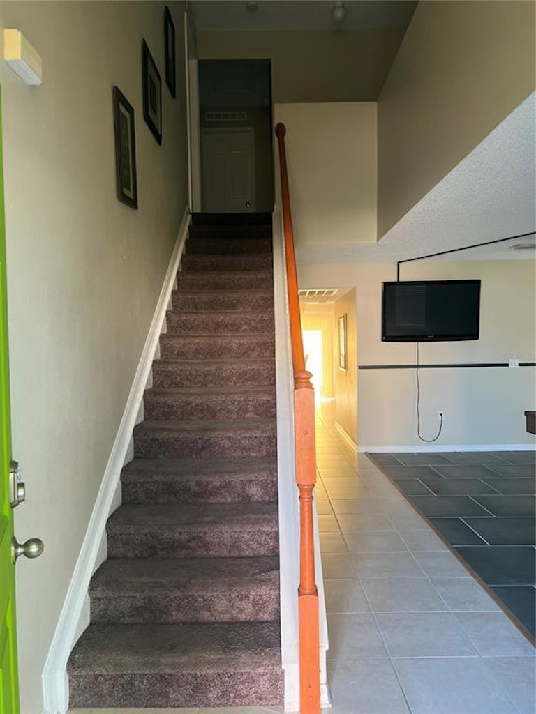 Photo 4 of 20 - 1912 Emily Blvd, Winter Haven, FL 33884