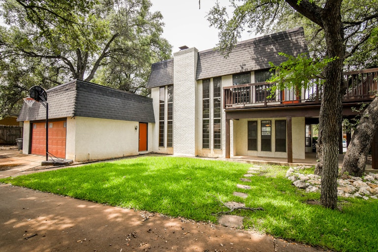 Photo 30 of 30 - 9140 Westwood Shores Dr, Fort Worth, TX 76179