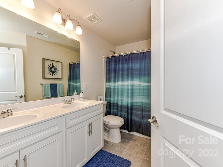 Photo 19 of 25 - 23226 Clarabelle Dr #45, Charlotte, NC 28273