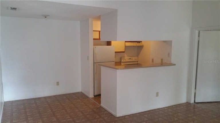 Photo 12 of 14 - 8653 Fancy Finch Dr #204, Tampa, FL 33614