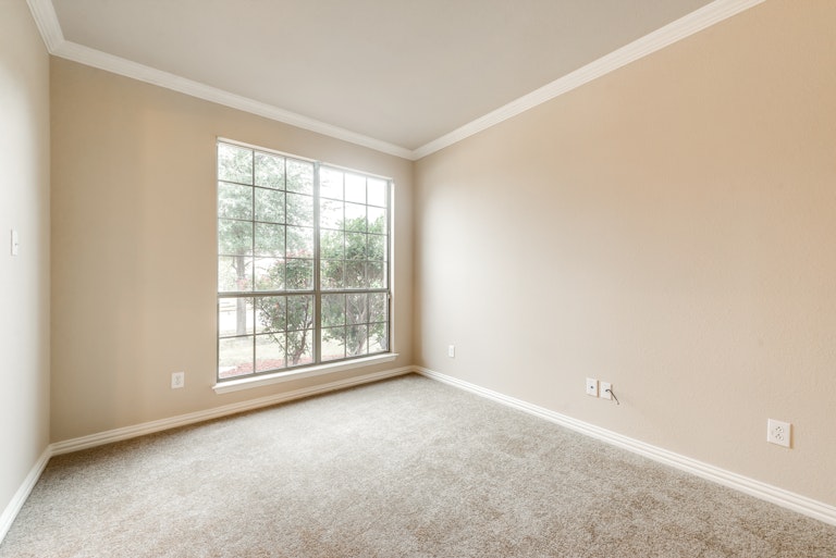 Photo 16 of 27 - 15436 Landing Creek Ln, Roanoke, TX 76262