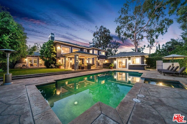 Photo 2 of 43 - 11706 Chaparal St, Los Angeles, CA 90049
