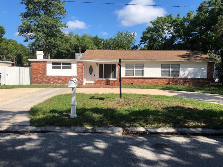 Photo 1 of 26 - 6726 12th St N, Saint Petersburg, FL 33702