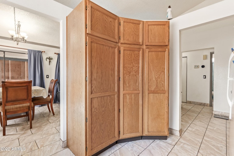 Photo 11 of 25 - 18824 N 6th Dr, Phoenix, AZ 85027