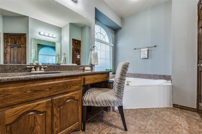 Photo 21 of 35 - 2604 Stallions Ln, Celina, TX 75009