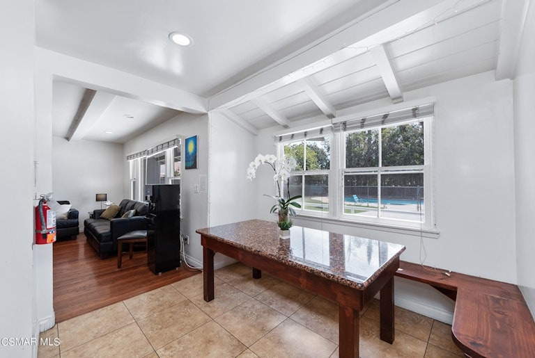 Photo 20 of 54 - 982 E Janss Rd, Thousand Oaks, CA 91360