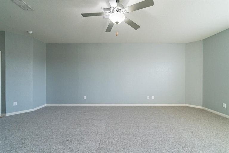 Photo 12 of 36 - 5935 Snapping Turtle Rd, Baytown, TX 77523