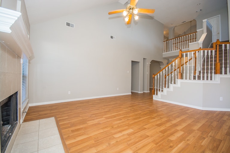 Photo 3 of 44 - 2712 Summerwood Ct, McKinney, TX 75072