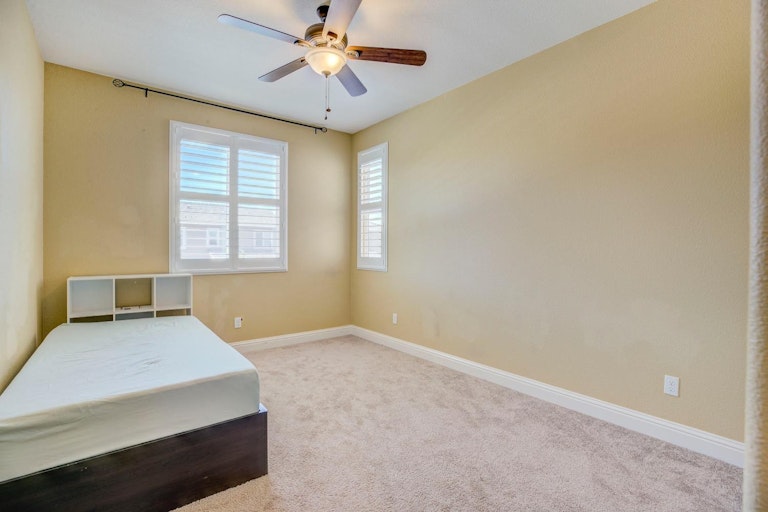 Photo 23 of 35 - 4848 Ammolite Way, Elk Grove, CA 95757