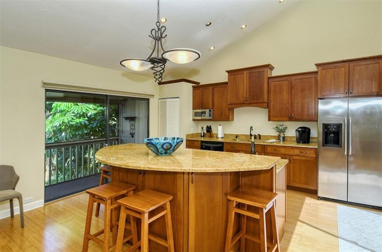 Photo 11 of 77 - 306 Pine Run Dr, Osprey, FL 34229