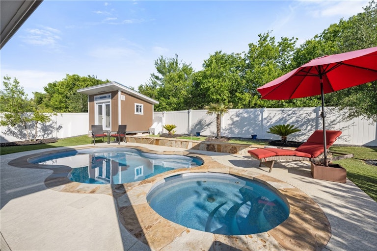 Photo 28 of 40 - 5617 Boros Dr, Austin, TX 78747
