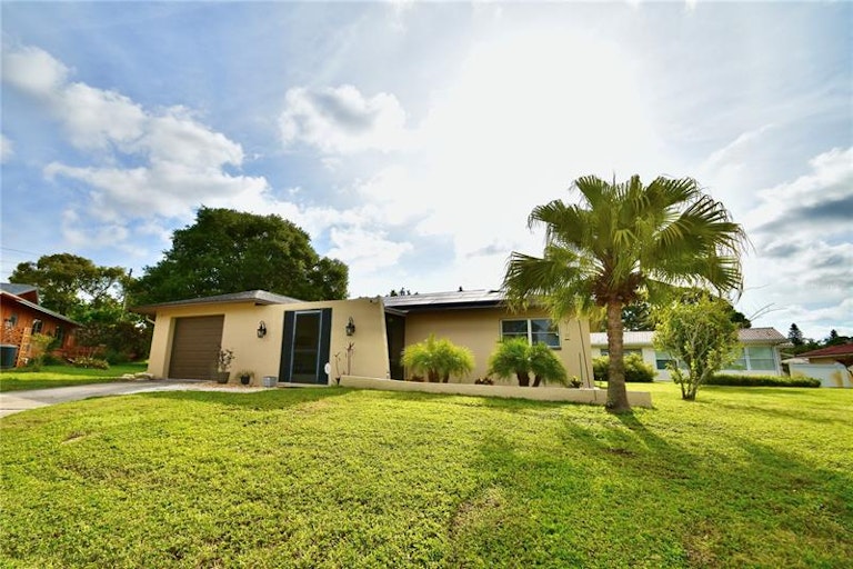 Photo 1 of 35 - 1618 Whithorn Pl, Palm Harbor, FL 34684