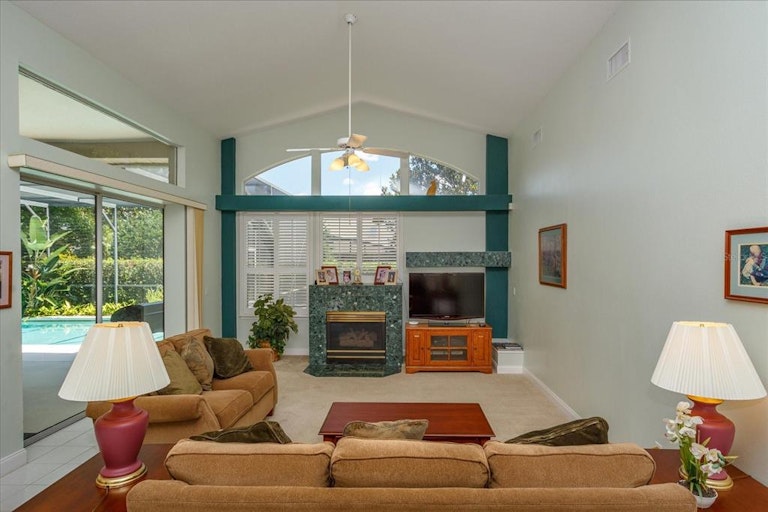 Photo 18 of 51 - 1573 Eagle Nest Cir, Winter Springs, FL 32708
