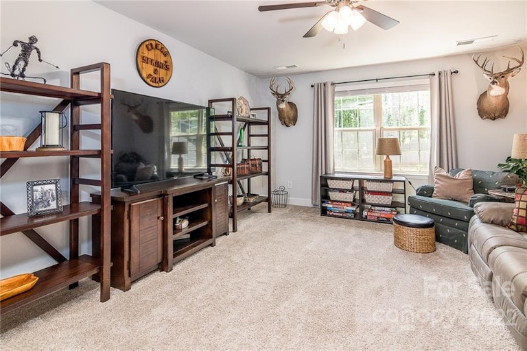 Photo 31 of 48 - 156 Wylie Trl, Statesville, NC 28677