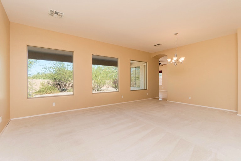 Photo 4 of 22 - 9817 S 26th Ln, Phoenix, AZ 85041