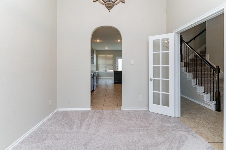 Photo 14 of 29 - 11112 Dunlavin Ct, Haslet, TX 76052