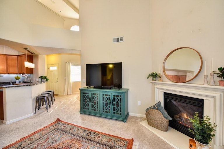 Photo 5 of 40 - 1000 Moon Cir #1026, Folsom, CA 95630