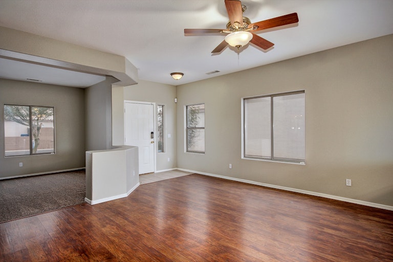 Photo 3 of 17 - 1142 N 5th St, Buckeye, AZ 85326