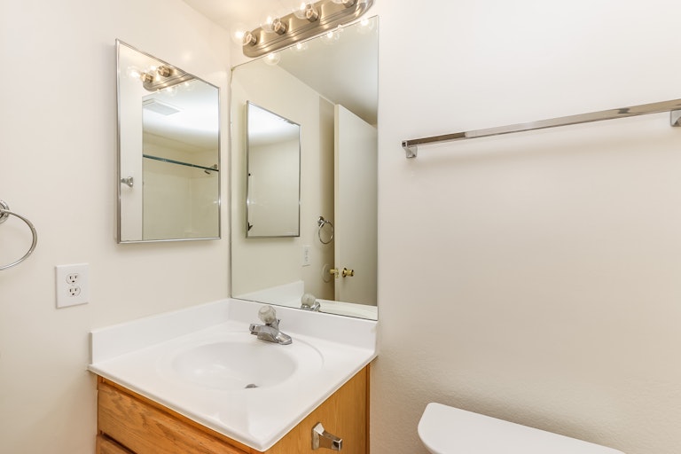 Photo 33 of 36 - 8539 W Sheridan St, Phoenix, AZ 85037