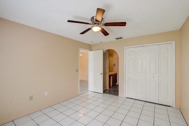 Photo 17 of 33 - 212 Ashford Pl, Kissimmee, FL 34758