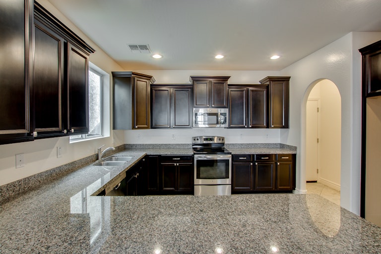 Photo 8 of 33 - 1063 S Storment Ln, Gilbert, AZ 85296