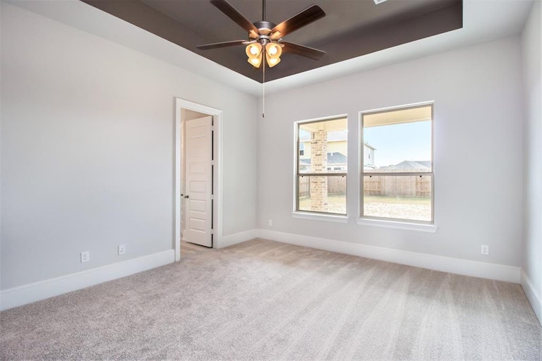 Photo 11 of 27 - 6034 Lake Bridge Ln, Manvel, TX 77578