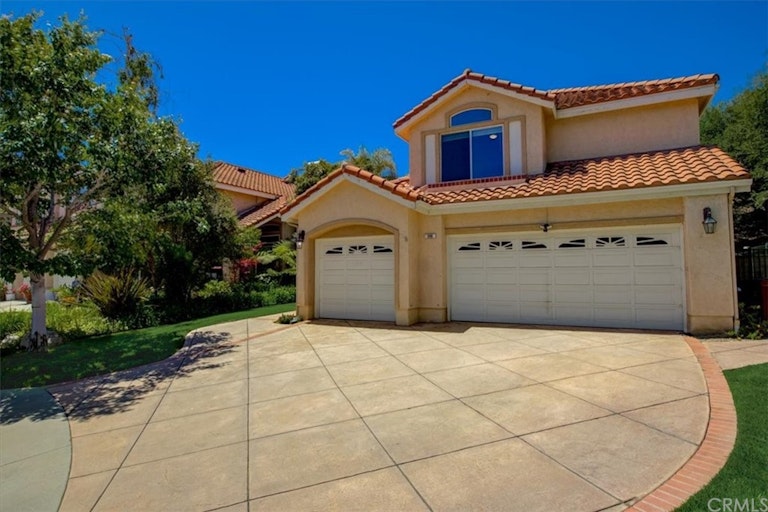 Photo 5 of 60 - 690 Allegro Ct, Simi Valley, CA 93065