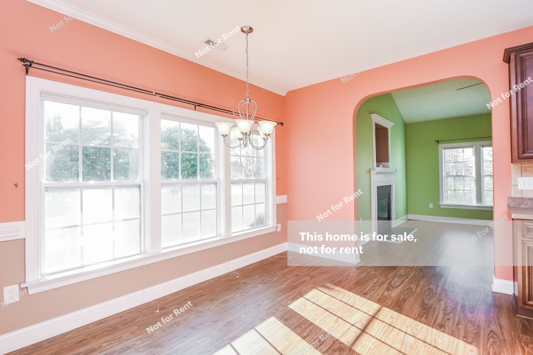 Photo 10 of 25 - 634 Lawson Cypress Ln, Fuquay Varina, NC 27526